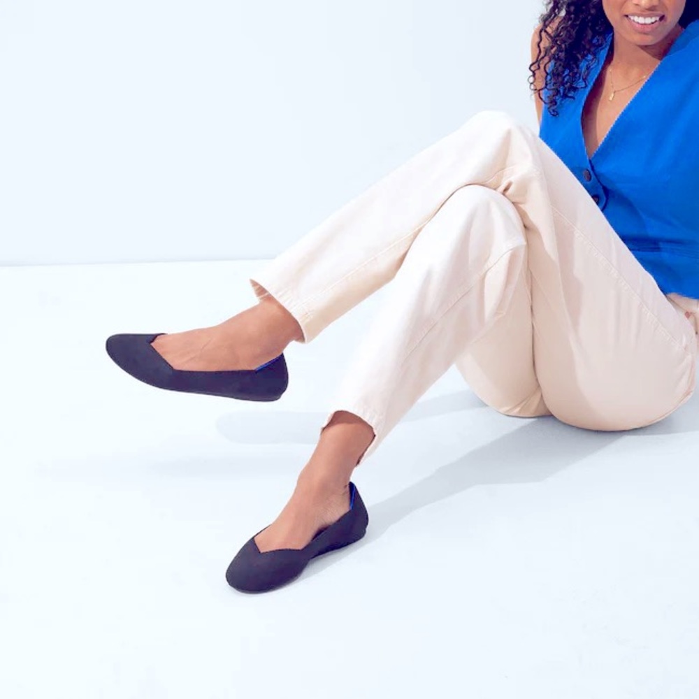 Rothy’s solid navy round toe slip-on flats, Womens Size 9, EUC